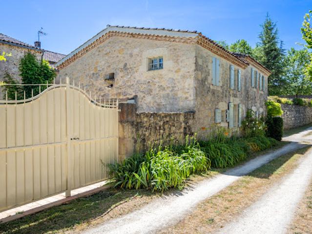 Vente Propriété 7 pièces 208 m2 Larressingle