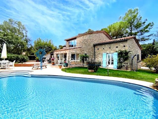 Vente Propriété 7 pièces 200 m2 Frejus