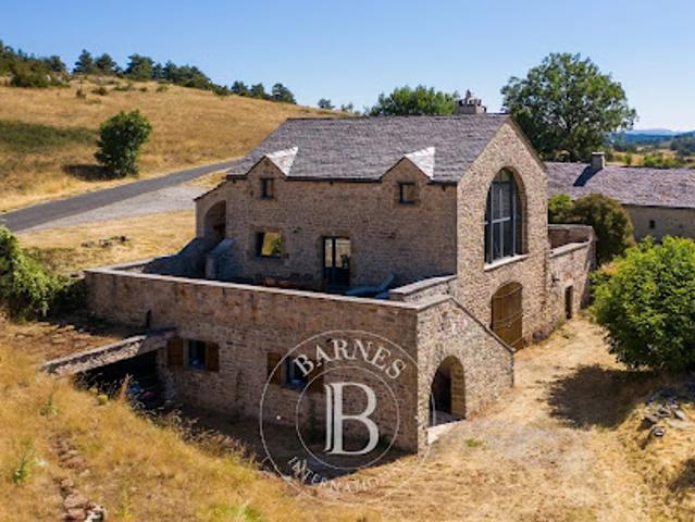 Vente Propriété 7 pièces 203 m2 Veyreau