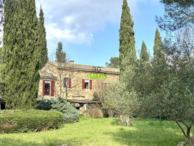 Vente Propriété 7 pièces 215 m2 Uzès