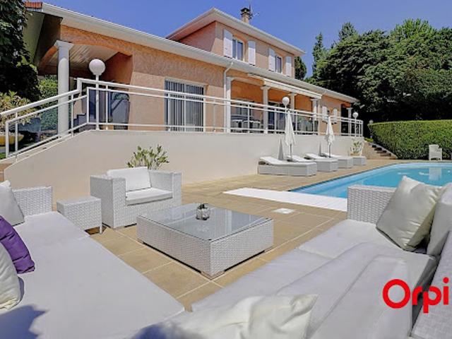 Vente Propriété 7 pièces 220 m2 Bourgoin Jallieu