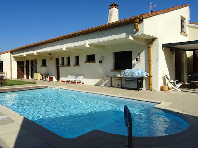 Vente Propriété 7 pièces 244 m2 Ceret