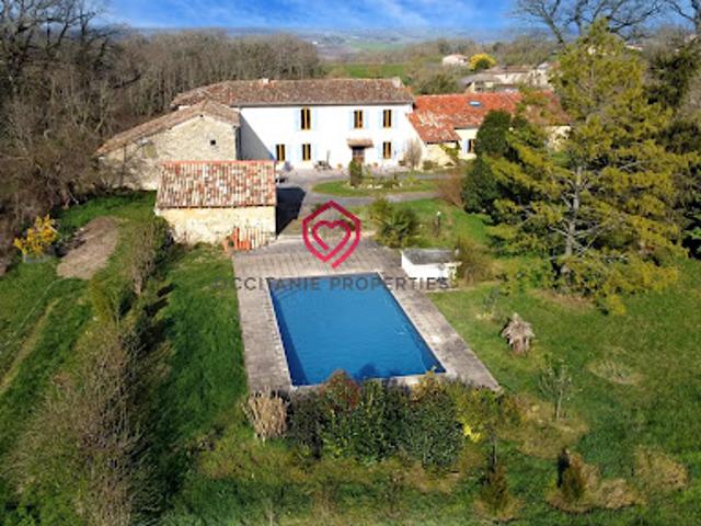Vente Propriété 7 pièces 254 m2 Aurignac