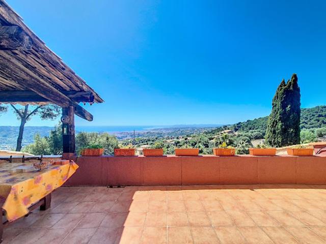 Vente Propriété 7 pièces 256 m2 Cantaron