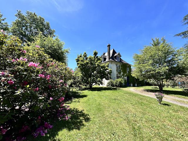 Vente Propriété 7 pièces 262 m2 Vigeois