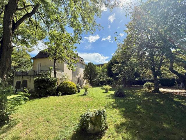 Vente Propriété 7 pièces 277.88 m2 Chenove