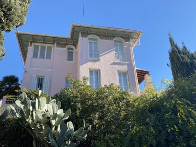 Vente Maison de maître 4 pièces 220 m2 Bandol