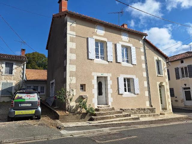 Vente Propriété 4 pièces 90 m2 Saint Laurent de Céris