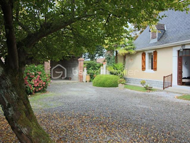 Vente Propriété 5 pièces 120 m2 Sauvagnon