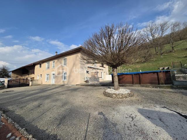 Vente Propriété 5 pièces 141 m2 Le Pin