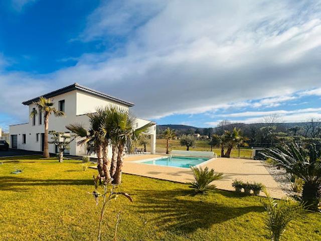 Vente Propriété 5 pièces 153 m2 Cliousclat
