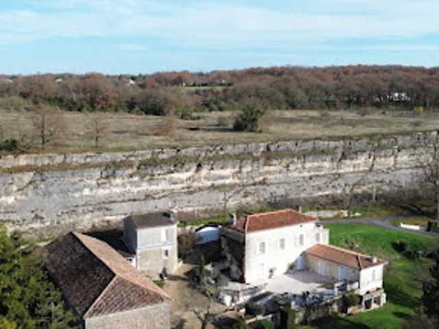 Vente Propriété 5 pièces 160 m2 Mouthiers sur Boëme