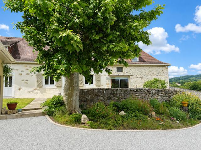 Vente Propriété 5 pièces 178 m2 Loubieng