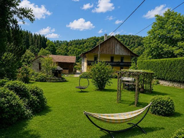 Vente Propriété 5 pièces 183 m2 Glay