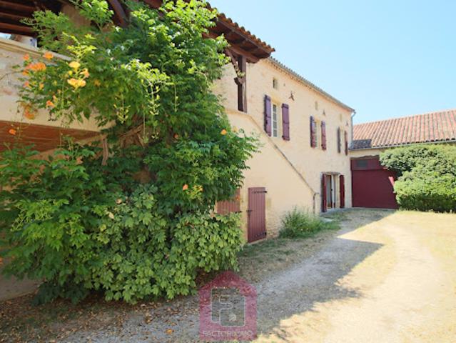 Vente Propriété 5 pièces 220 m2 Puy l'Evêque