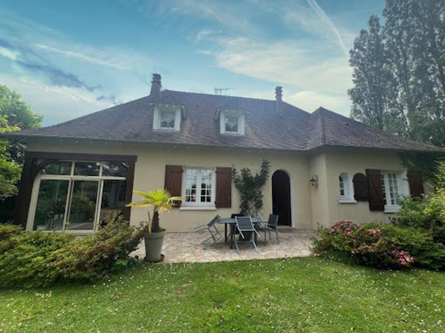 Vente Propriété 5 pièces 241 m2 Saint Yrieix la Perche