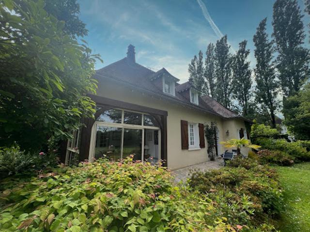 Vente Propriété 5 pièces 241 m2 Saint Yrieix la Perche