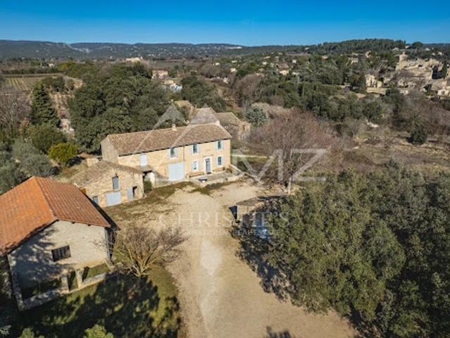 Vente Propriété 5 pièces 250 m2 Gordes