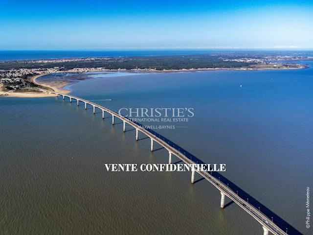 Vente Propriété 6 pièces 124.54 m2 Saint Martin de Ré