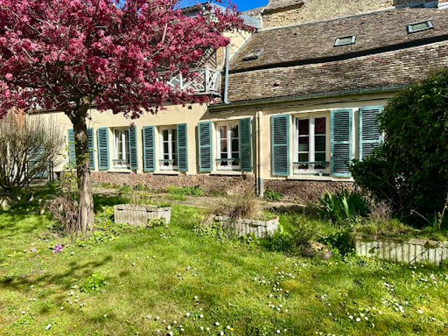 Vente Propriété 6 pièces 120 m2 Montfort l'Amaury