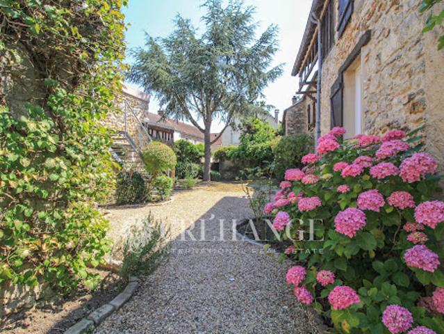 Vente Propriété 6 pièces 150 m2 Feucherolles