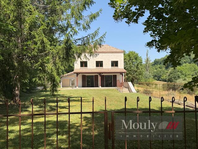 Vente Propriété 6 pièces 150 m2 Valprionde