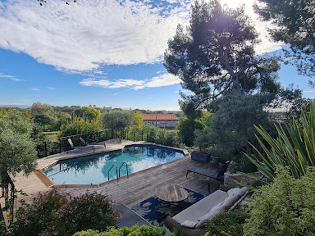 Vente Propriété 6 pièces 150 m2 Villeneuve les avignon