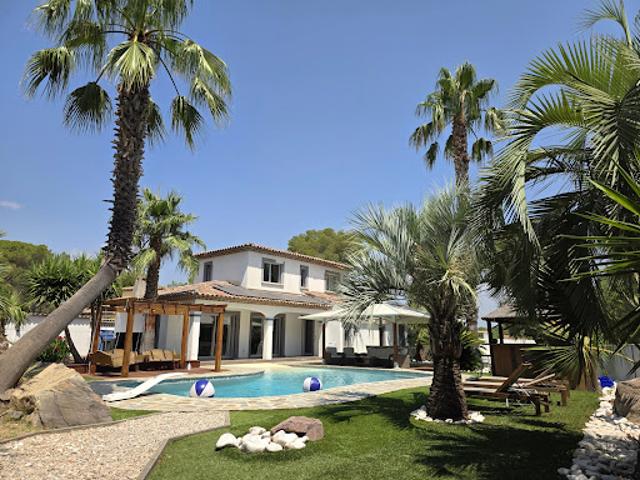 Vente Propriété 6 pièces 150.24 m2 Frejus