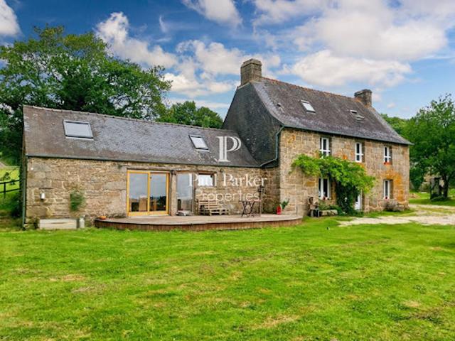 Vente Propriété 6 pièces 152 m2 Rostrenen