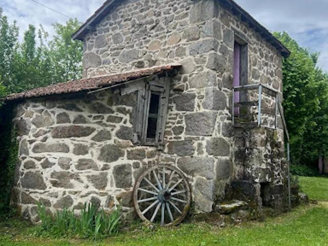 Vente Propriété 6 pièces 19689 m2 Auzances
