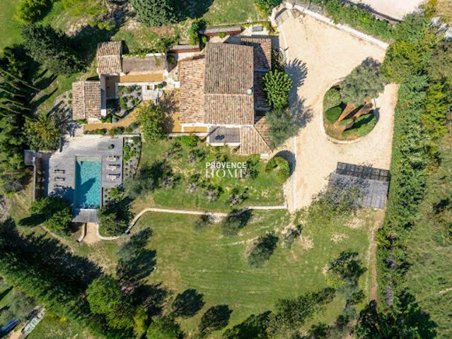Vente Propriété 6 pièces 300 m2 Saint Saturnin lès Apt
