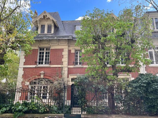 Vente Château 8 pièces 192 m2 Vincennes
