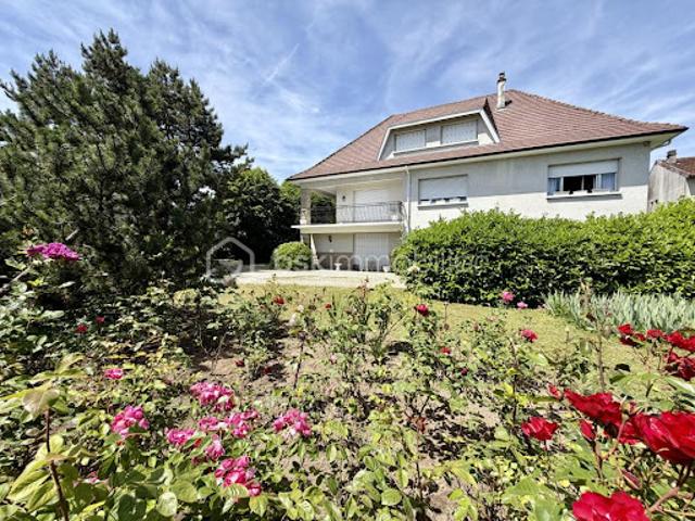 Vente Propriété 8 pièces 209.1 m2 Panazol
