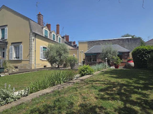 Vente Propriété 8 pièces 200 m2 Vierzon