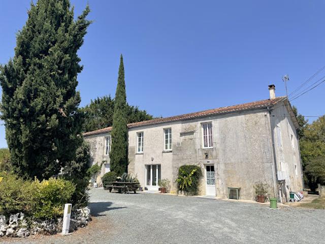 Vente Propriété 8 pièces 210 m2 Saint Savinien