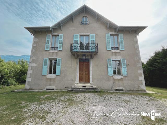 Vente Propriété 8 pièces 213 m2 Chambery