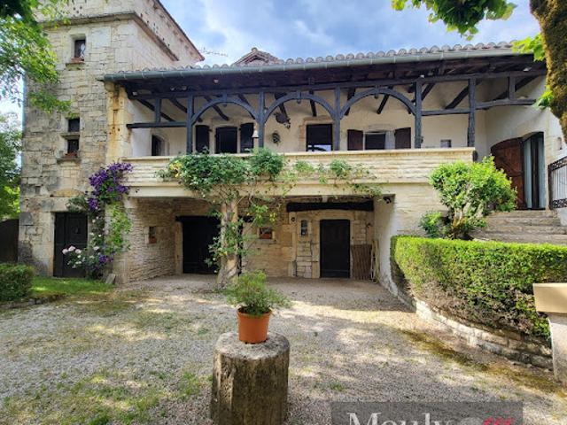 Vente Propriété 8 pièces 220 m2 Aujols