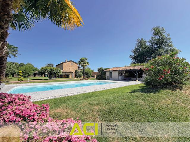Vente Propriété 8 pièces 231 m2 Charnay lès Mâcon