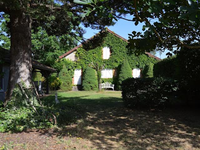 Vente Propriété 8 pièces 240 m2 Charrin