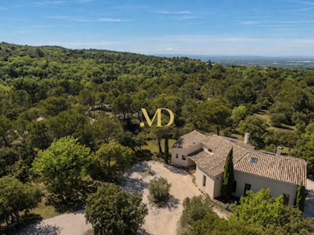 Vente Propriété 8 pièces 250 m2 Venasque