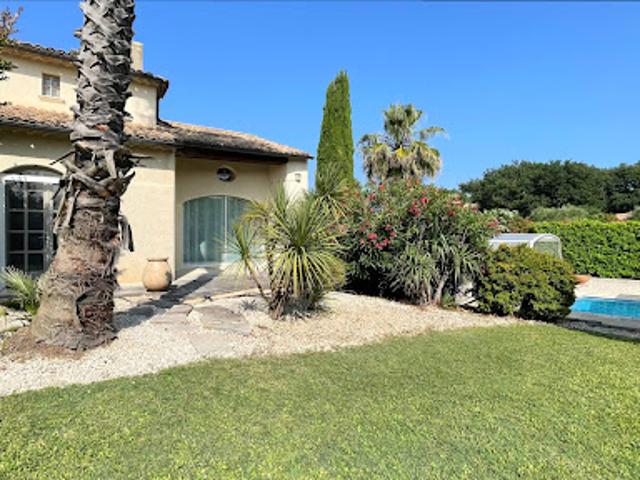 Vente Propriété 8 pièces 270 m2 Uzès