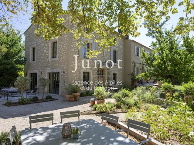 Vente Propriété 8 pièces 295 m2 Paradou
