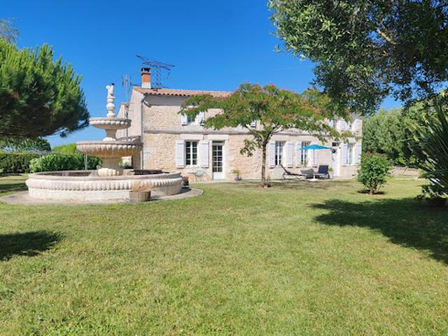 Vente Propriété 8 pièces 301.67 m2 Bois