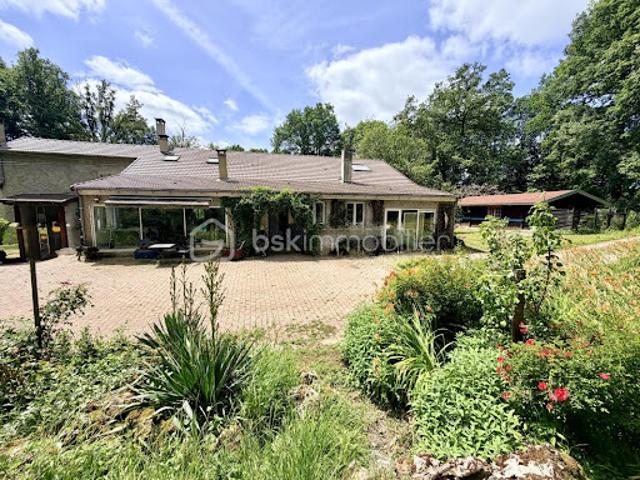 Vente Propriété 8 pièces 315 m2 Magny les Hameaux