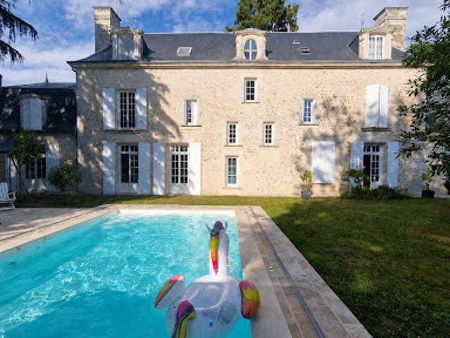 Vente Propriété 8 pièces 400 m2 Poitiers