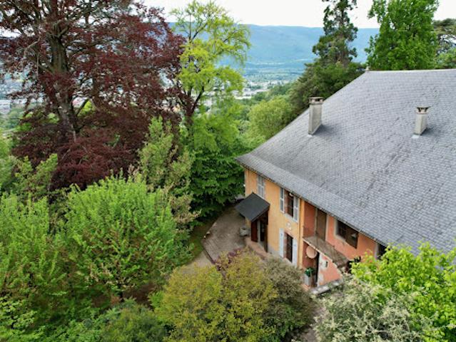 Vente Propriété 8 pièces 570 m2 Chambery