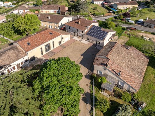 Vente Propriété 9 pièces 1085 m2 Ménesplet