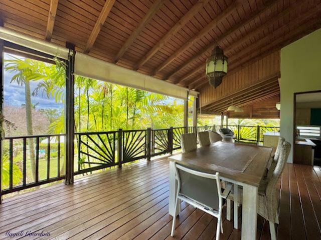 Vente Propriété 9 pièces 205 m2 Saint François