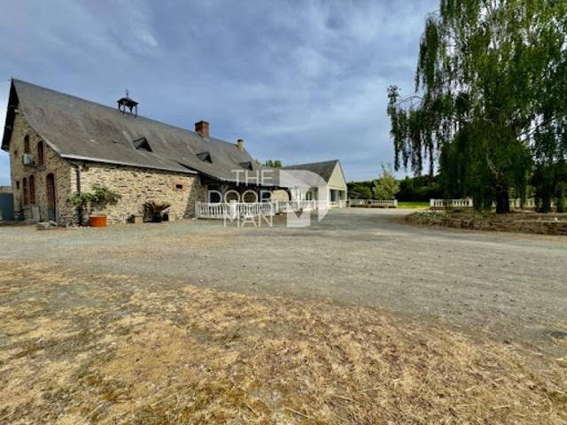 Vente Propriété 9 pièces 214 m2 Laval
