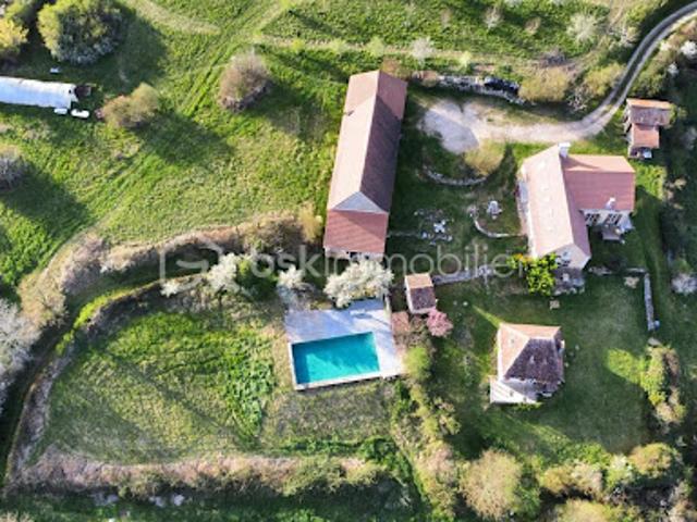 Vente Propriété 9 pièces 215 m2 Bergerac